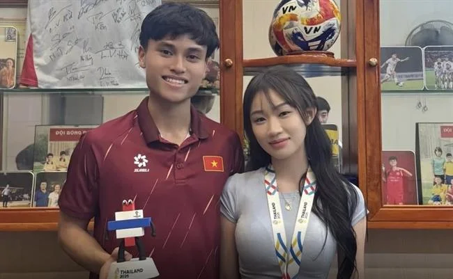 Hình ảnh minh họa các câu hỏi thường gặp với biểu tượng dấu hỏi và bong bóng thoại, liên quan đến chơi có trách nhiệm tại 88clup login